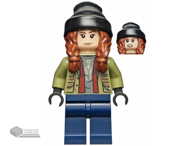 jw078 – Maisie Lockwood – Olive Green Jacket, Black Beanie
