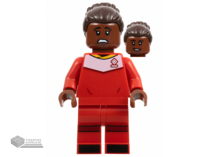 idea133 – Soccer Player, Female, Red Uniform, Reddish Brown Skin, Dark Brown Hair with Bun