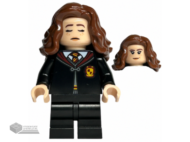 hp415 – Hermione Granger – Gryffindor Robe Clasped, Black Medium Legs, Sleeping / Awake